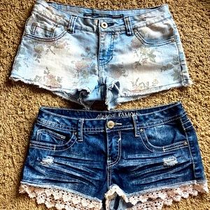 2 pairs of short shorts